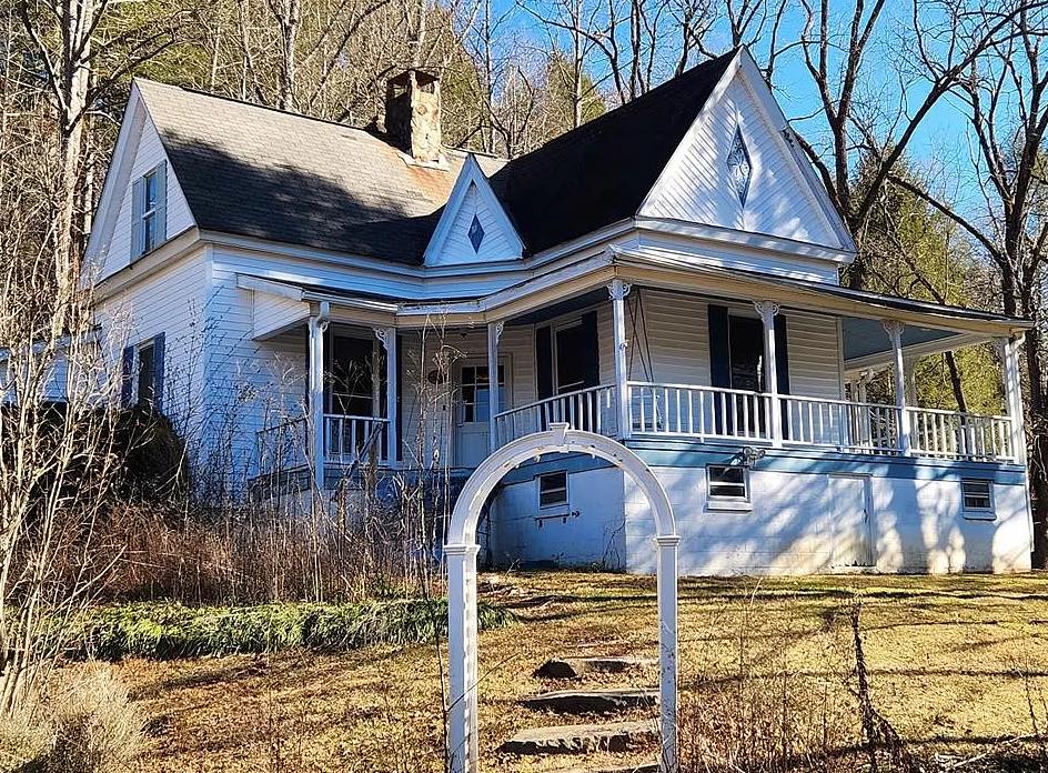 Mountain house in North Carolina. Two acres! $195,000